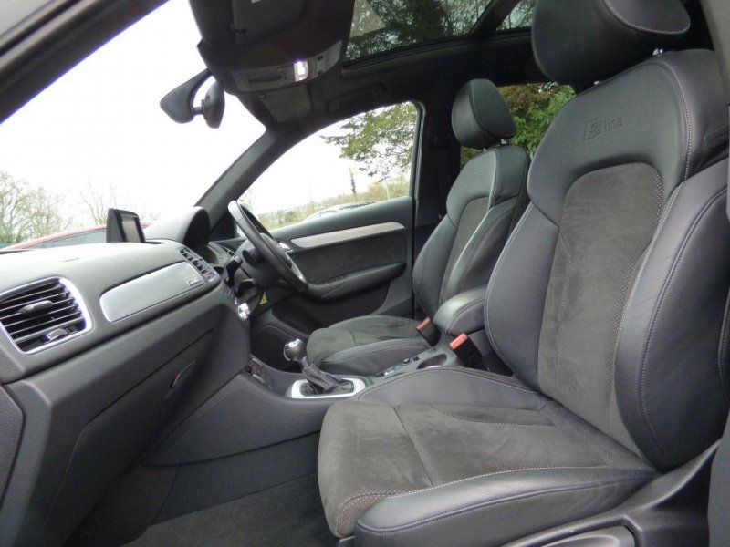 AUDI Q3