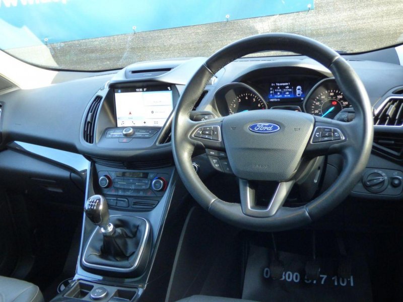 FORD KUGA