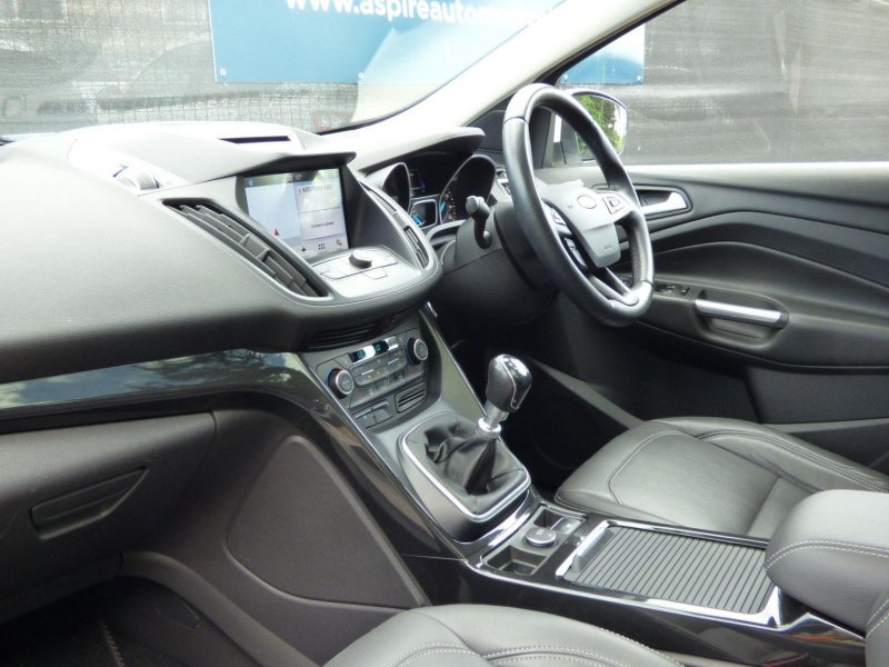 FORD KUGA