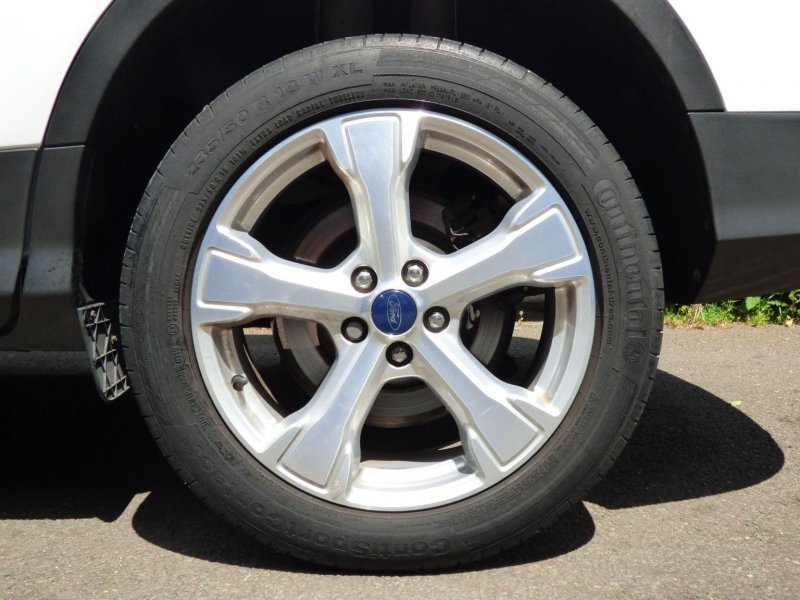 FORD KUGA