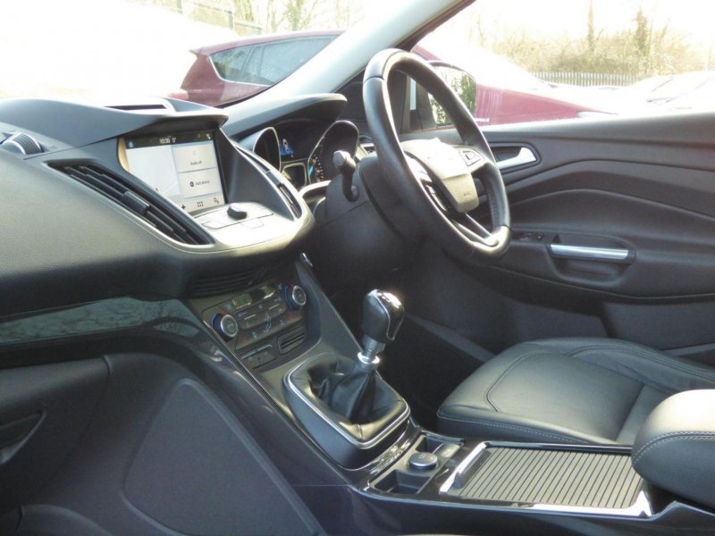 FORD KUGA