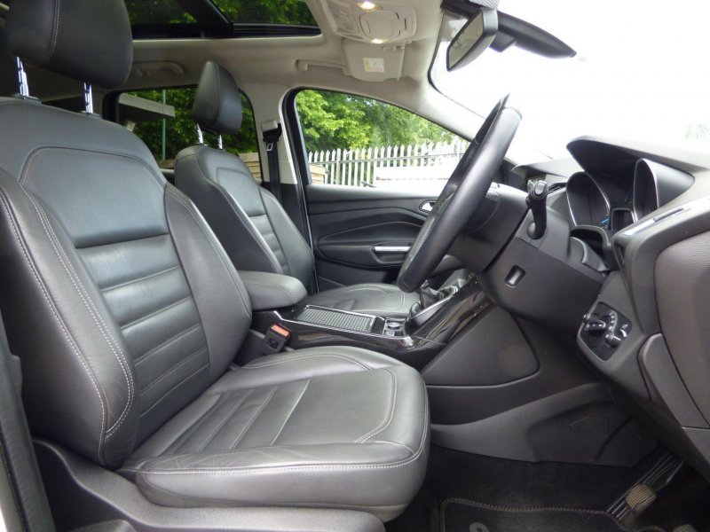 FORD KUGA