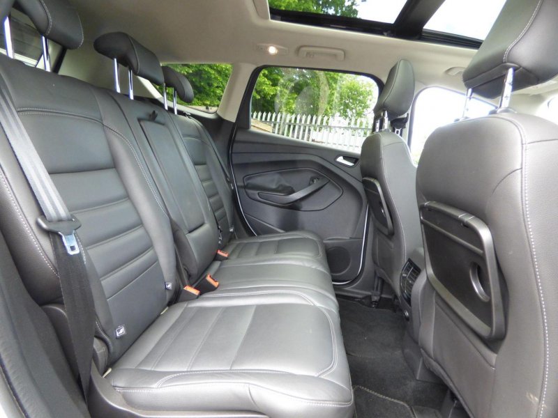 FORD KUGA