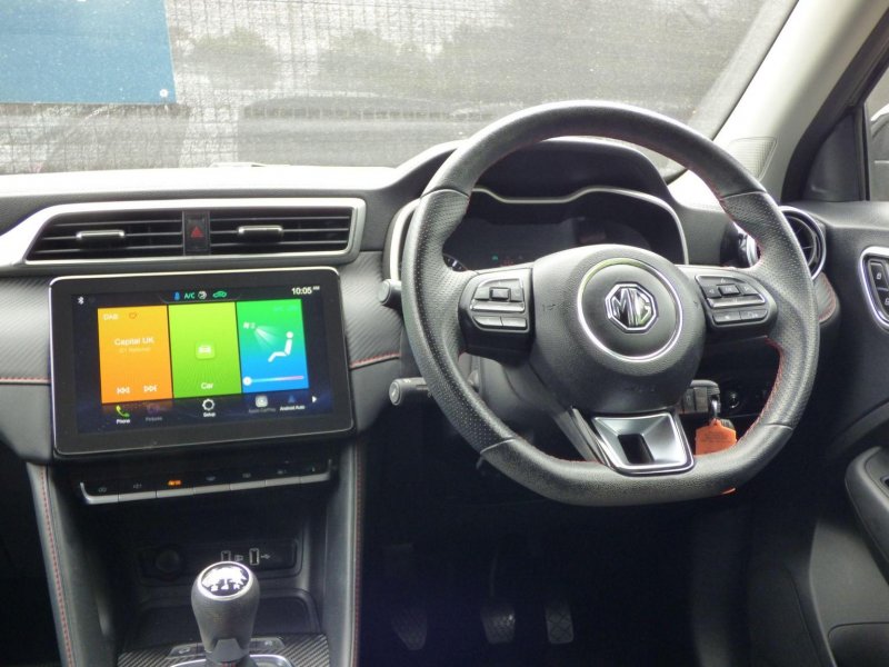 MG ZS