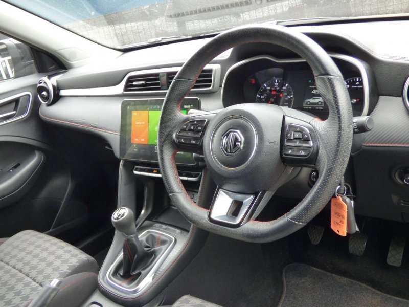 MG ZS