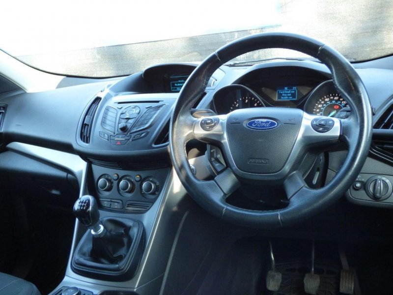 FORD KUGA