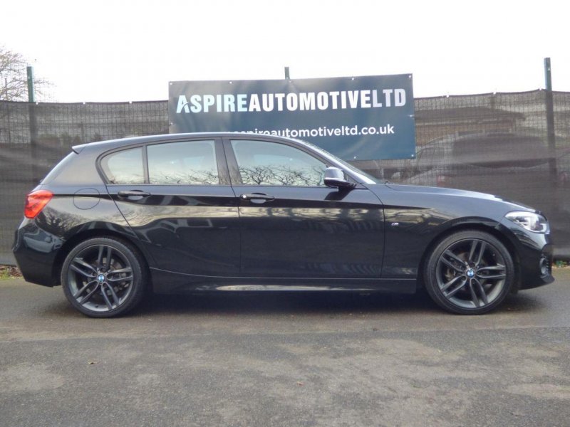 BMW 1 SERIES