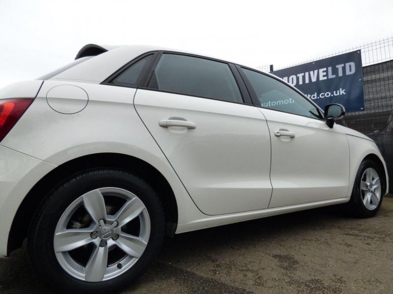AUDI A1