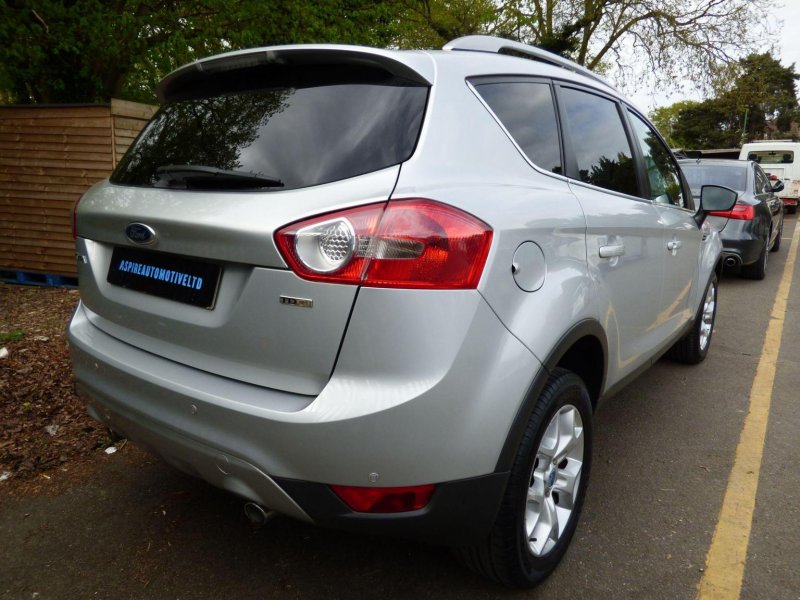 FORD KUGA