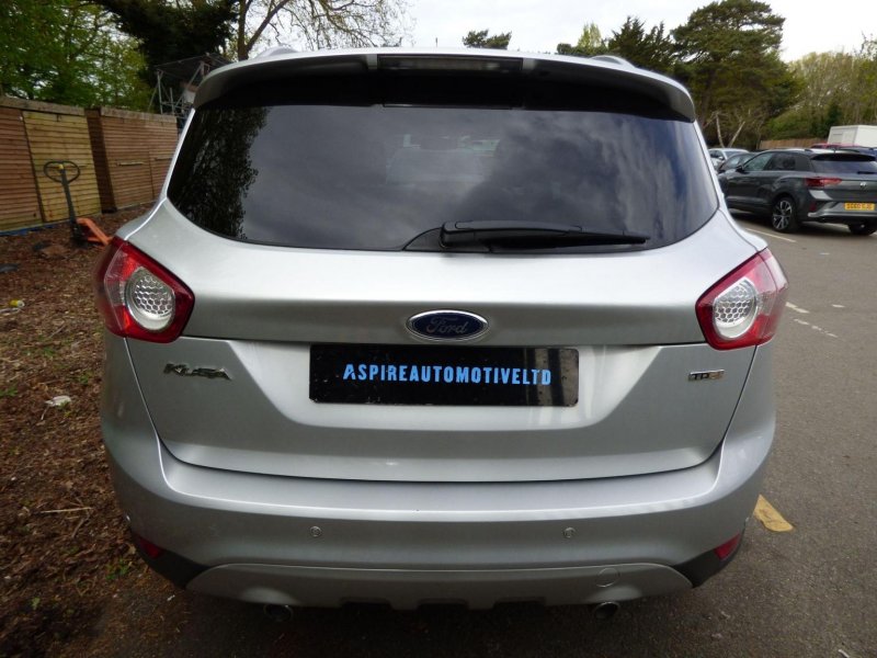 FORD KUGA