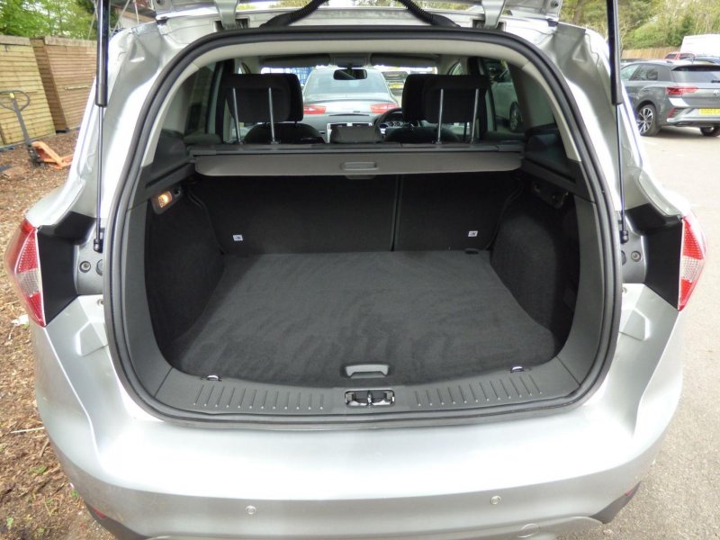 FORD KUGA