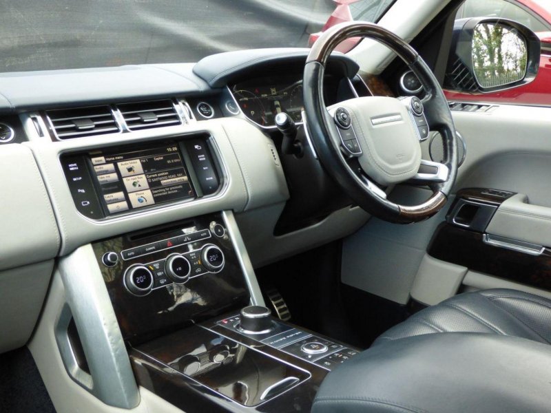 LAND ROVER RANGE ROVER