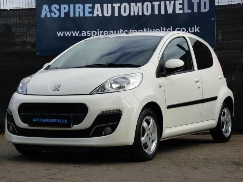 PEUGEOT 107