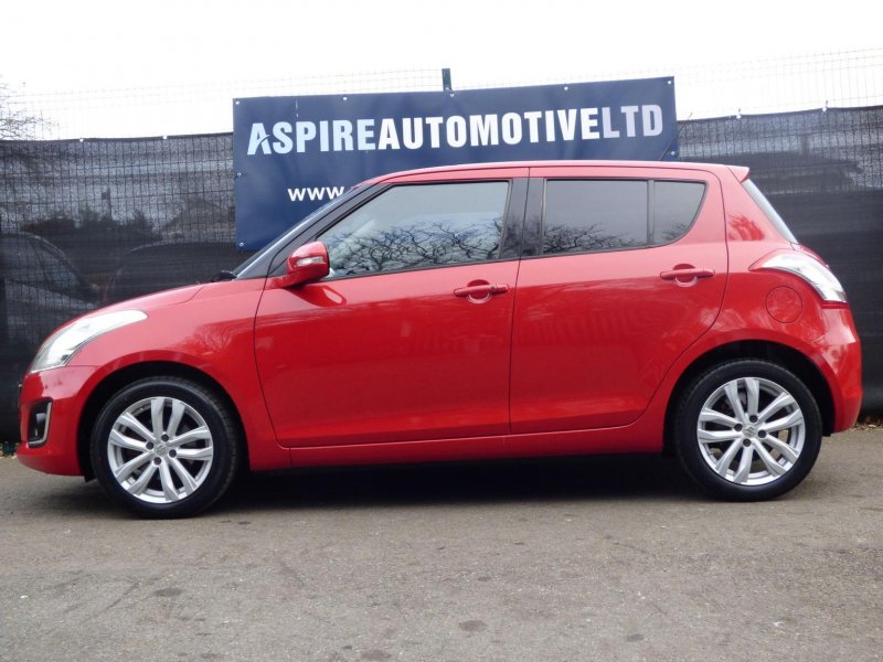 SUZUKI SWIFT