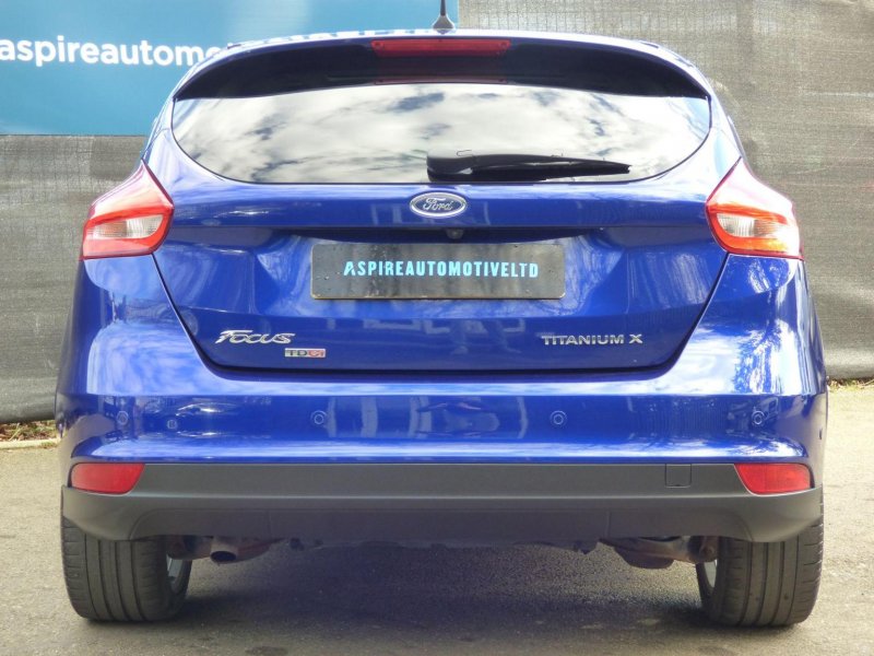FORD FOCUS