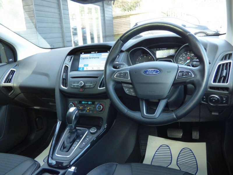 FORD FOCUS