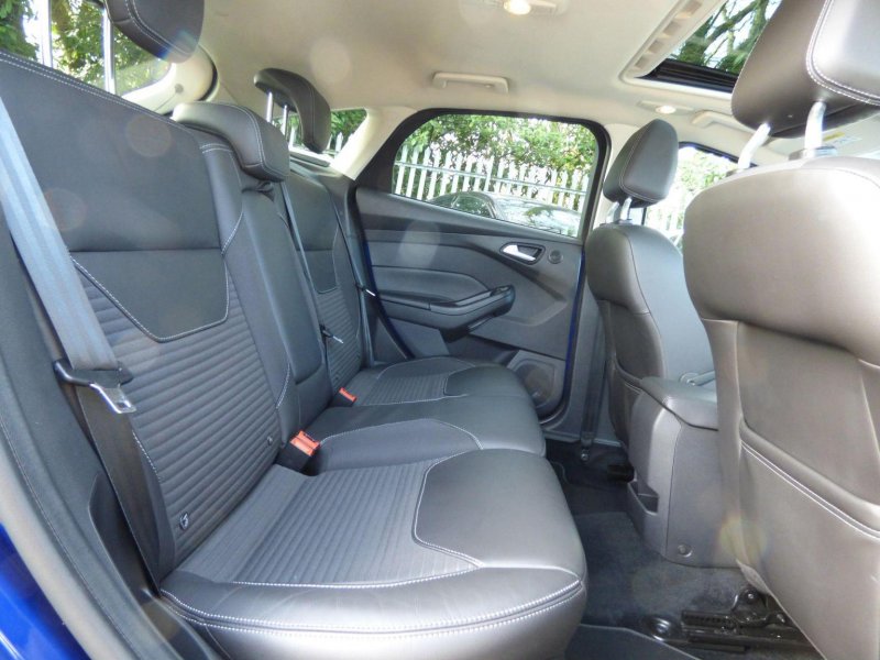 FORD FOCUS