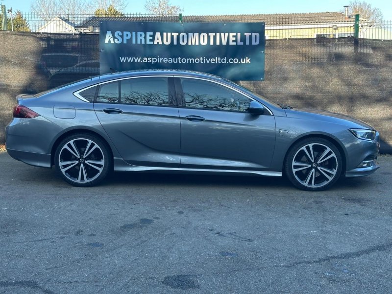 VAUXHALL INSIGNIA