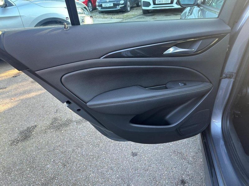 VAUXHALL INSIGNIA