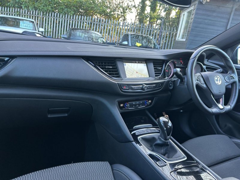 VAUXHALL INSIGNIA