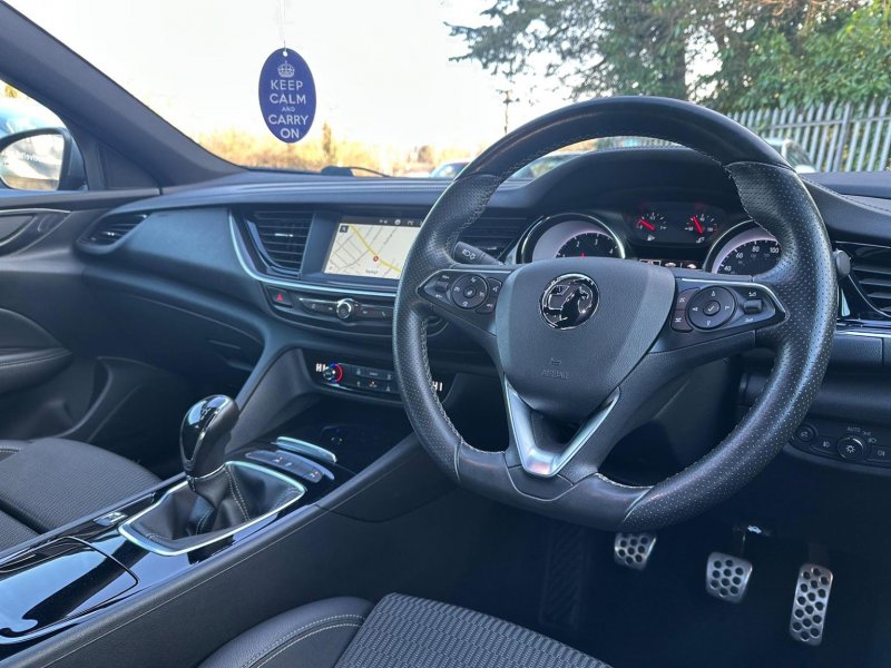 VAUXHALL INSIGNIA