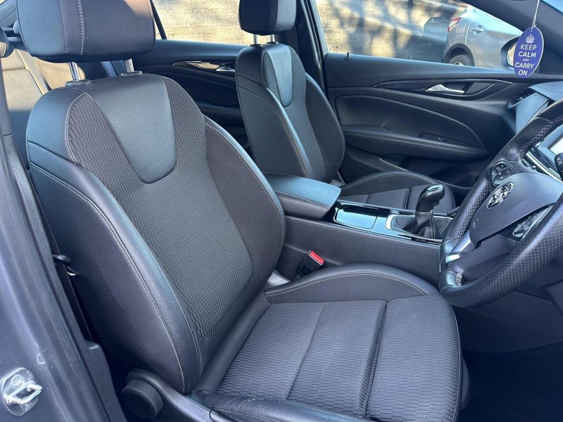 VAUXHALL INSIGNIA