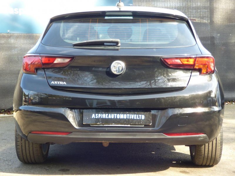 VAUXHALL ASTRA