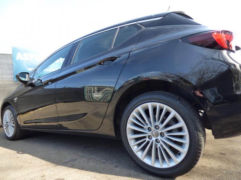 VAUXHALL ASTRA