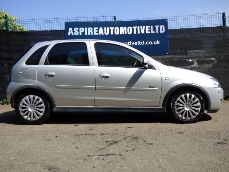 VAUXHALL CORSA