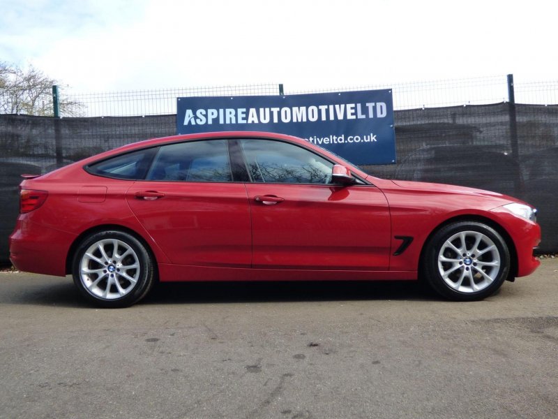 BMW 3 SERIES