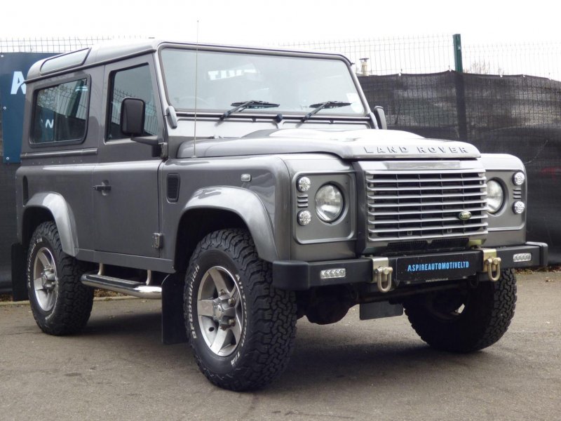 LAND ROVER DEFENDER 90