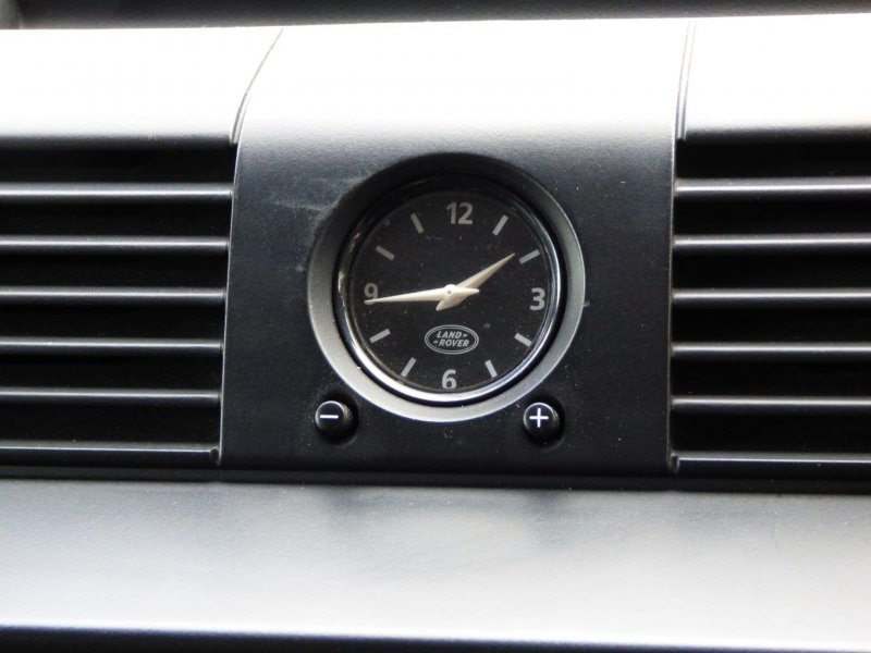 LAND ROVER DEFENDER 90