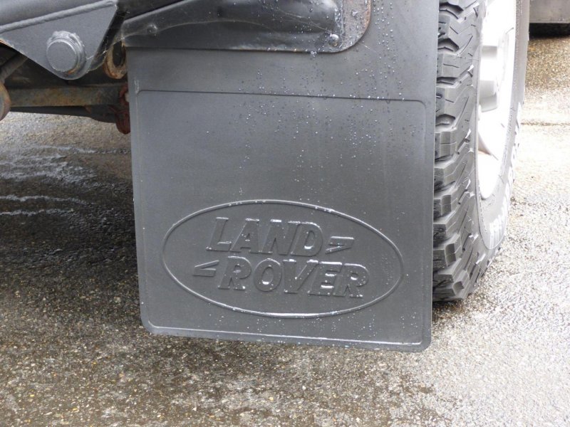 LAND ROVER DEFENDER 90