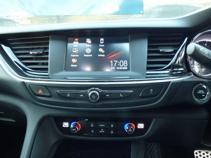 VAUXHALL INSIGNIA