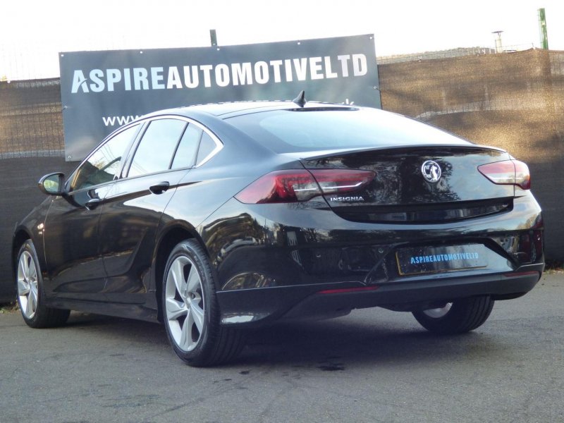 VAUXHALL INSIGNIA