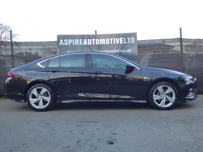 VAUXHALL INSIGNIA