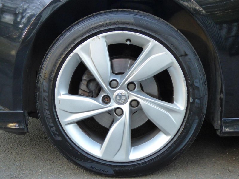 VAUXHALL INSIGNIA
