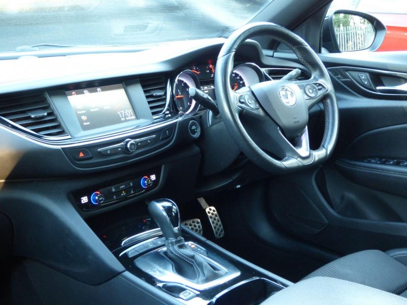 VAUXHALL INSIGNIA