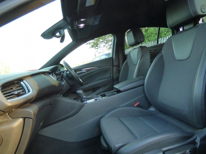 VAUXHALL INSIGNIA