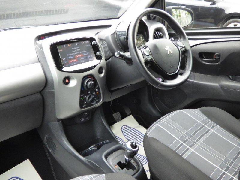 PEUGEOT 108