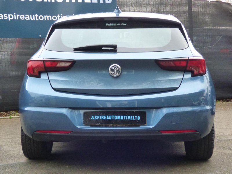 VAUXHALL ASTRA