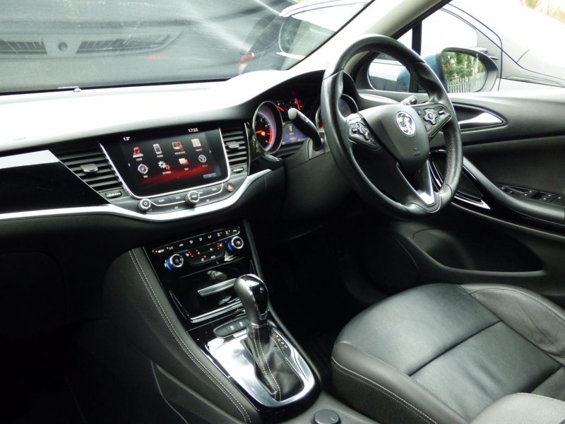 VAUXHALL ASTRA