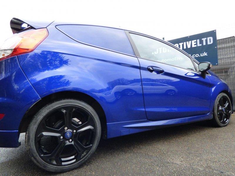 FORD FIESTA VAN