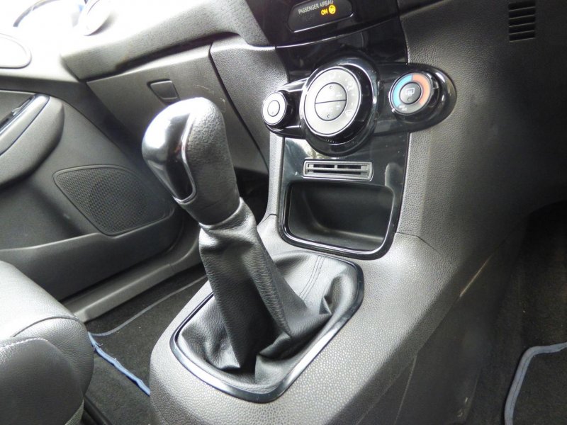 FORD FIESTA VAN