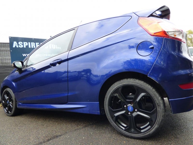 FORD FIESTA VAN