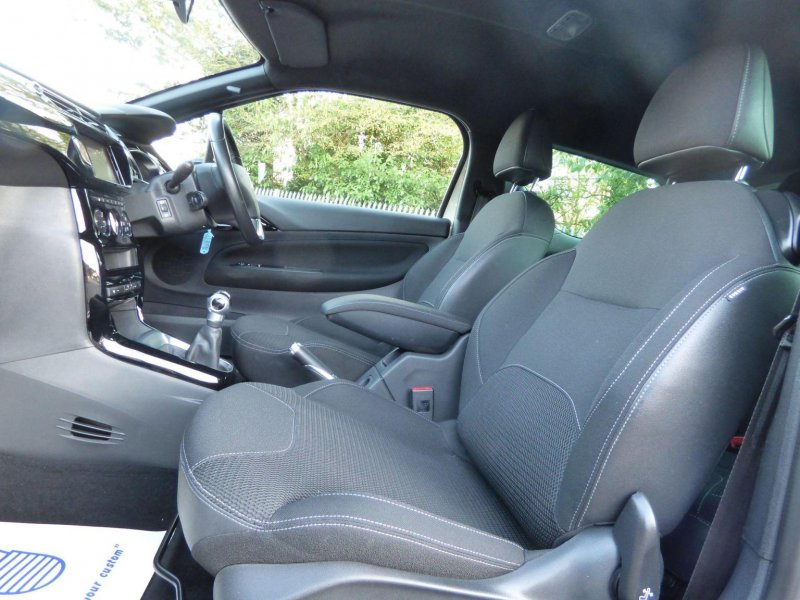 DS AUTOMOBILES DS 3