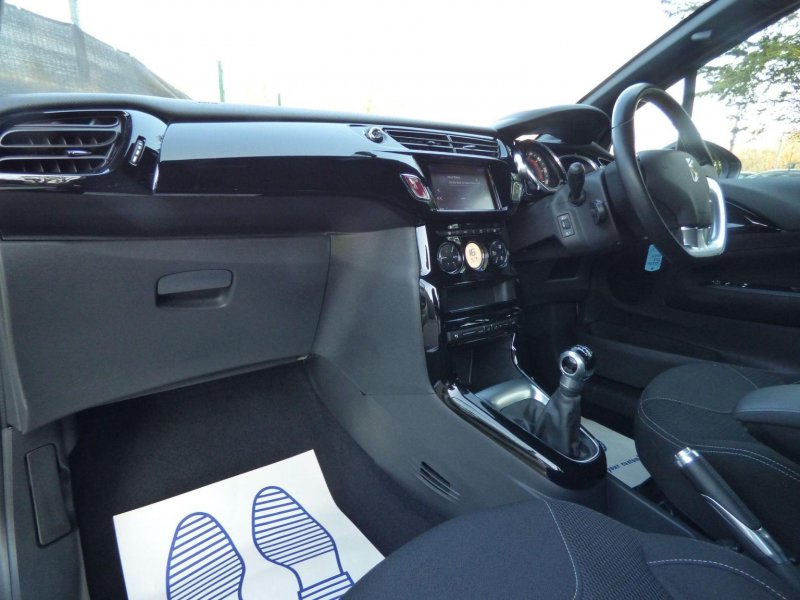 DS AUTOMOBILES DS 3