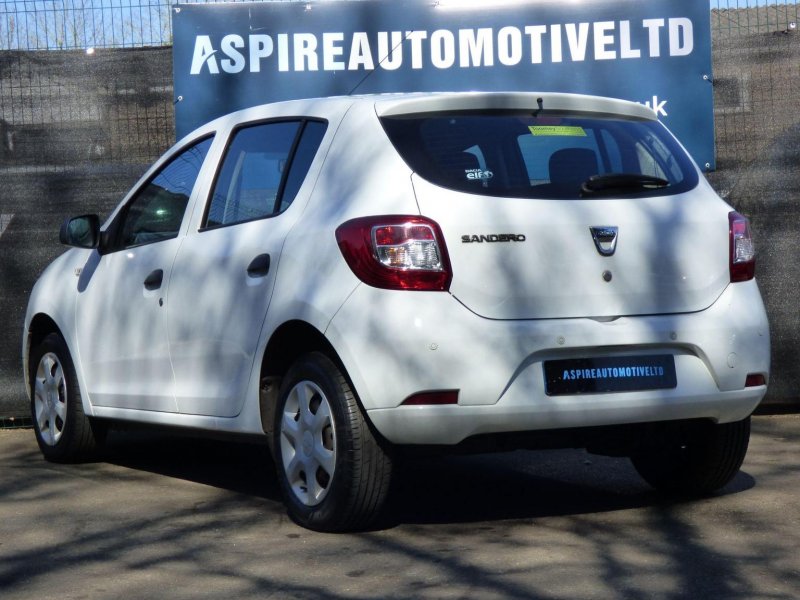 DACIA SANDERO