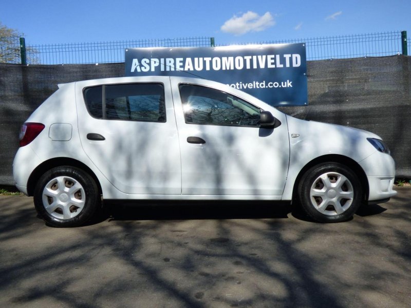DACIA SANDERO