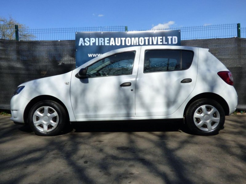 DACIA SANDERO